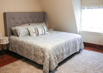 Oaks Manor upstairs bedroom