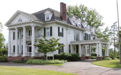 The Oaks Manor Churchville, NY: A Historic Mansion Turned Dream Wedding Venue